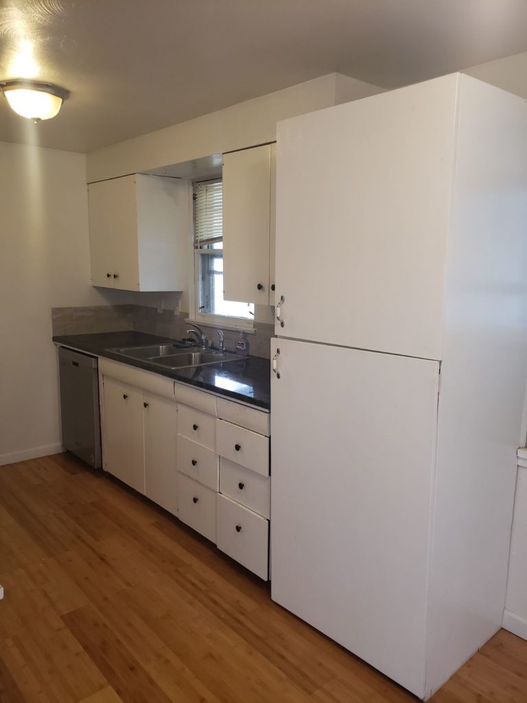 722 white pl 006