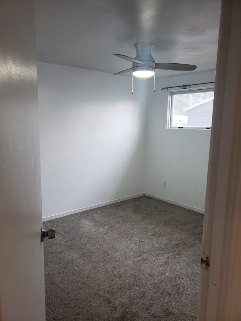 722 white pl 015