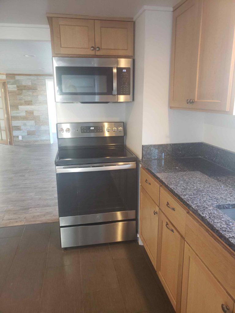 409 east e 003