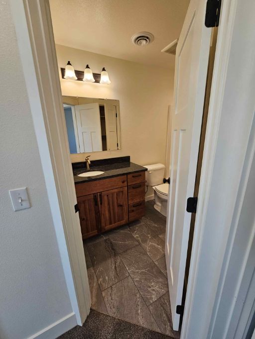 1360 indian hills 030