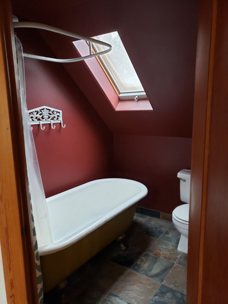 915 e 6th 001