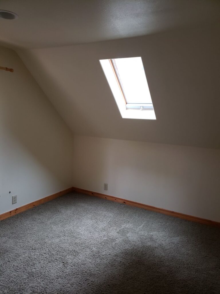 915 e 6th 005