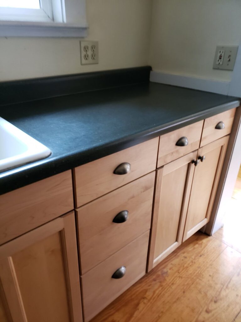 915 e 6th 013
