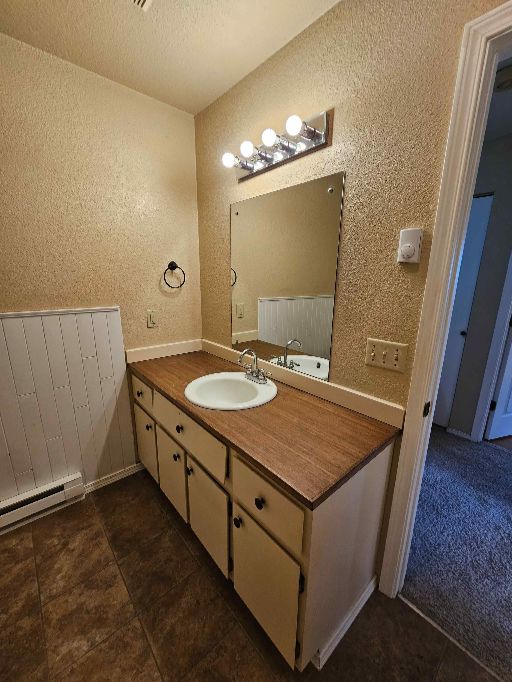 605 indian hills 16 049