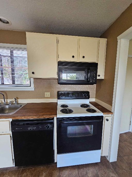 605 indian hills 16 062