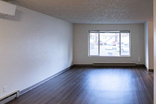 1223 e 5th 003