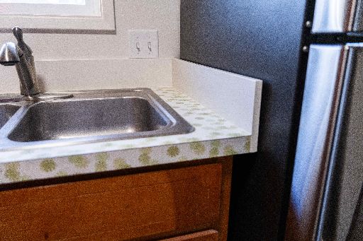 1223 e 5th 023