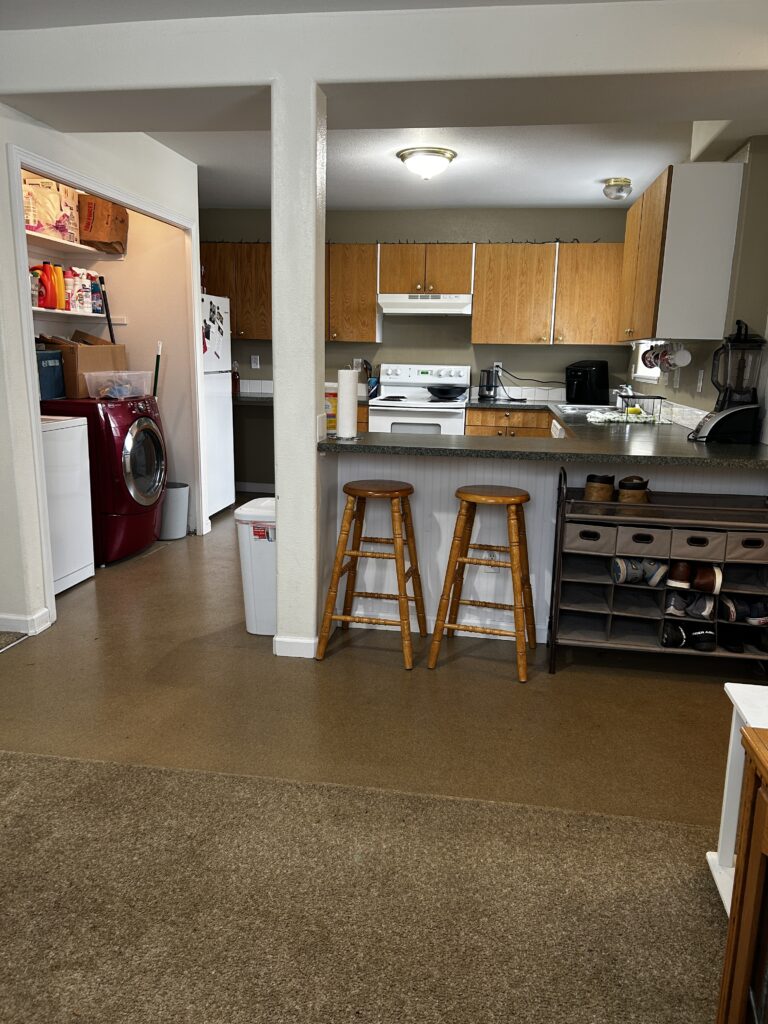 422-B Kitchen from LR