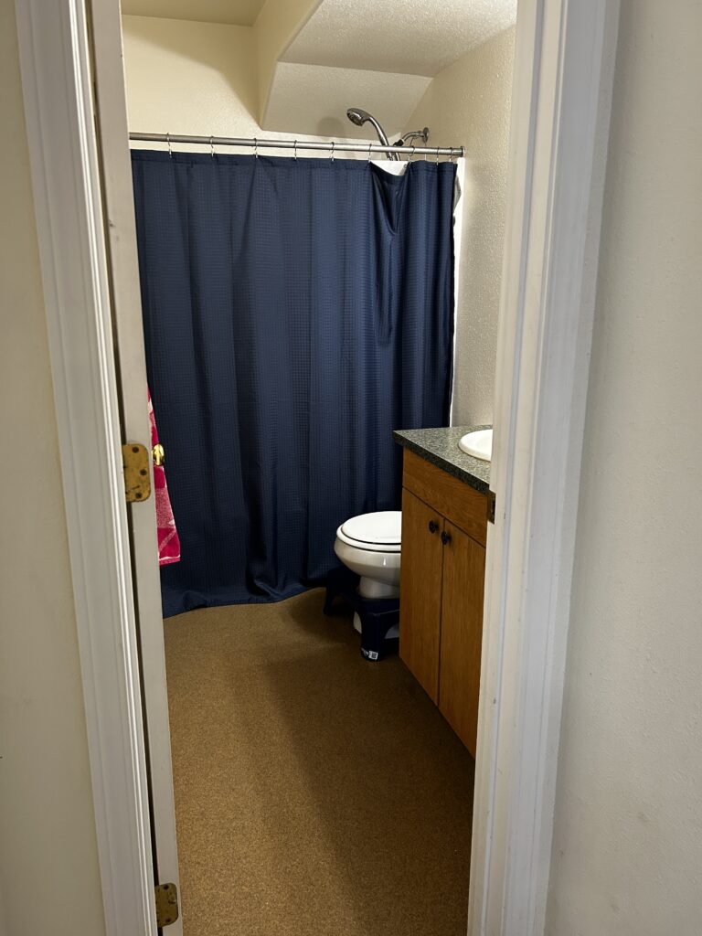 422-B bathroom