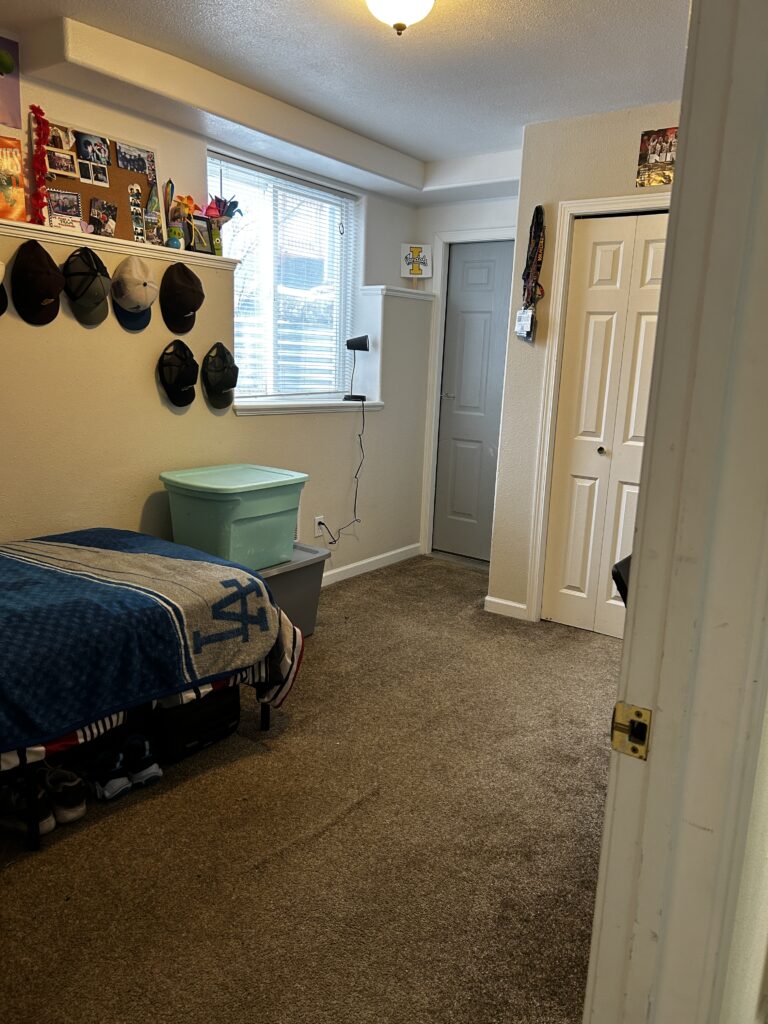 422-B bedroom 1