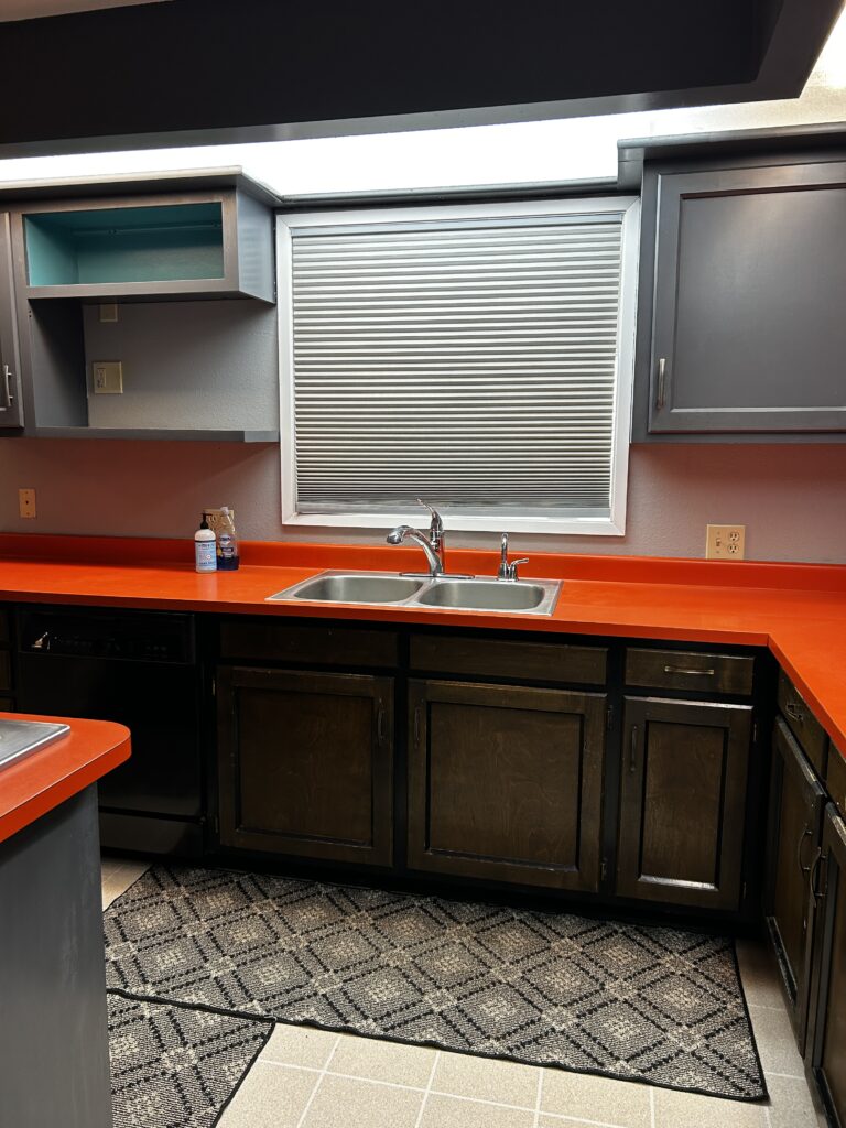 4945 Kitchen passthru
