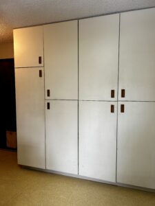 4945 Laundry-Mudroom storage